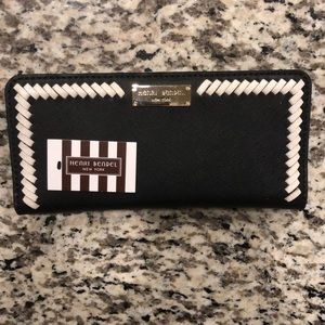 Henri Bendel wallet